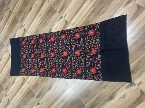 Printed Glossy Finish Woolen Embroidered Stole, Age Group : Adults