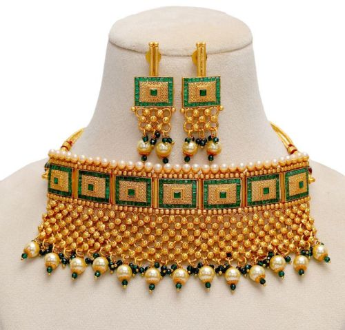 Gold Kundan Chokar Necklace Set With Meenakari & Earrings