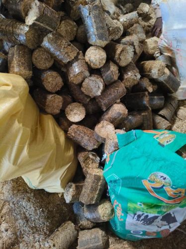 Hard Rice Husk Briquettes for Fuel Use