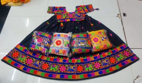 Ladies Designer Navratri Chaniya Choli, Size : XL