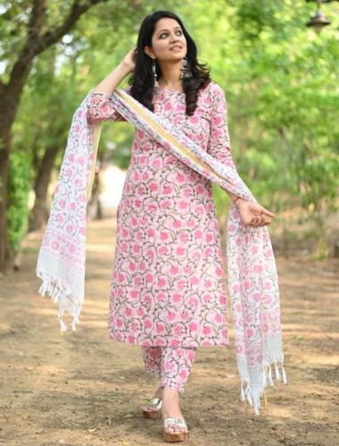 Ladies Printed Kurti Pant Set With Duppata