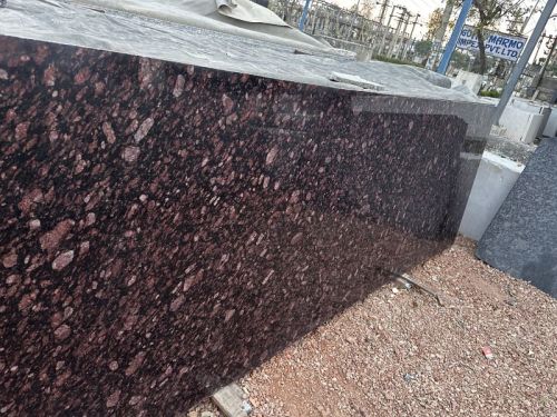 Peri Brown Granite Slab For Hotel, Kitchen, Office, Restaurant