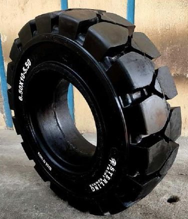 Rubber Sterling Tyre For Auto-mobiles Use