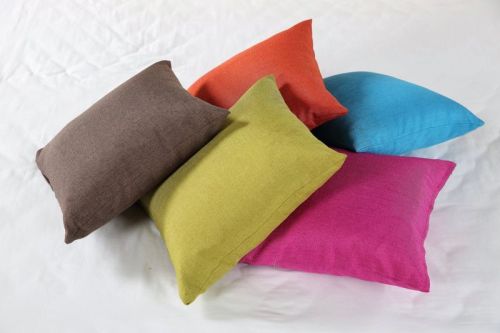 Cotton Hotel Plain Cushion Cover, Technics : Machine Made