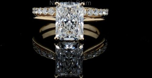 Round Engagement Ring In Solid Gold, Gender : Female