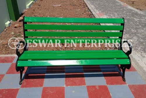 Polished Iron Outdoor Garden Bench, Shape : Customized
