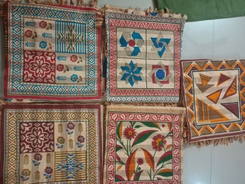 Polished Hemlock Wood Diwan Set Cover For Living Room, Hotel, Hospitals, Home, Bedroom