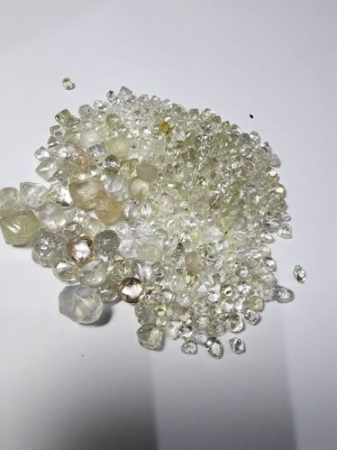 Raw Diamond, Packaging Type : Plastic Bags, Plastic Packets