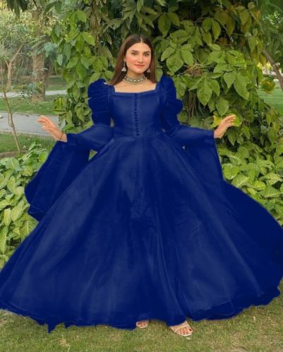 Sleeves Ladies Net Gowns, Color : 6 Colours