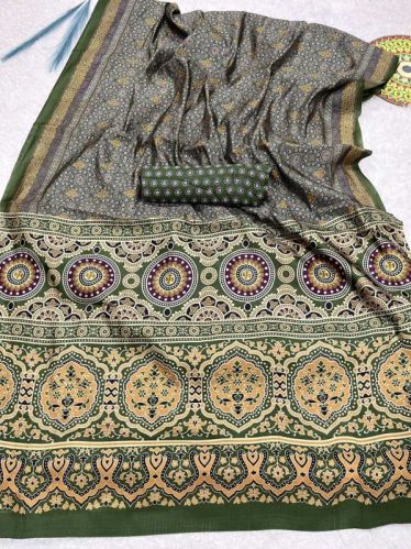 Ynf Silk Printed Soft Crush Sarees, Technics : Machine Made