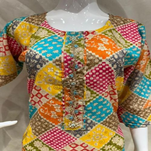 Cotton Hand Embroidered Kurti, Technics : Machine Made