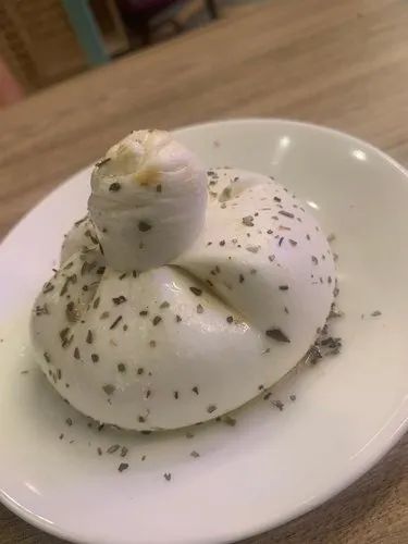 Black Pepper Burrata Cheese For Home Purpose