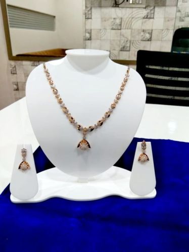 Ladies Fancy Gold Necklace Set