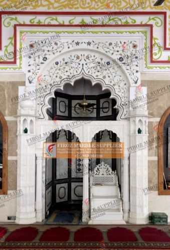 White Marble Mihrab In Inlay Design