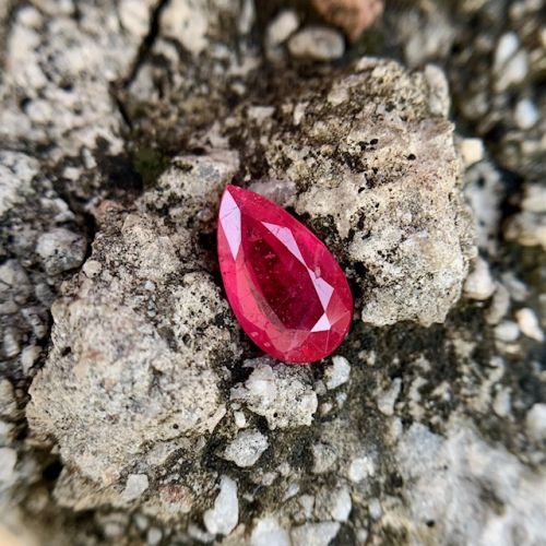 Polished Drop Shaped Ruby Stones For Making Jewellery