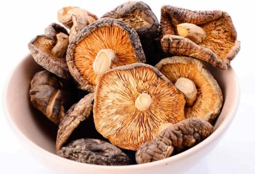 Organic Dehydrated Mushrooms, Packaging Type : Light Brown
