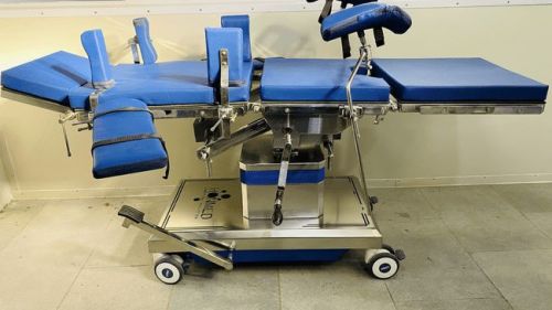 Heavy Wheel Deluxe Hydraulic Operation Table For Hospitals