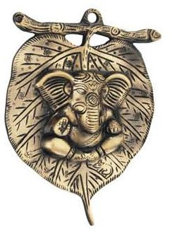 Antique Finish Brass Ganesha Door Hanging, Shape : Leaf Shaped