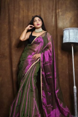 Glass Tissue Sarees, Technics : Handloom