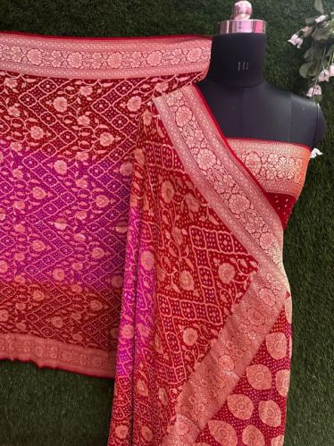 Checked Red Chiffon Sarees, Technics : Hand Made