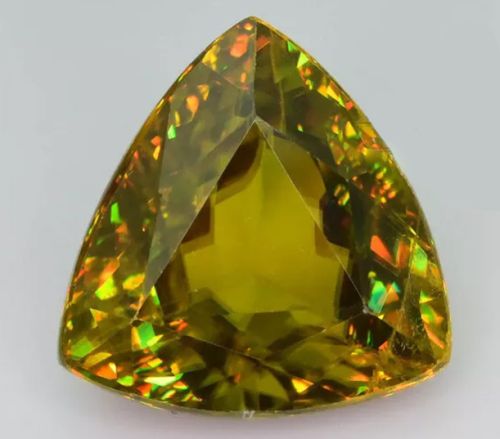 Polished Sphene Titanite Gemstone For Jewellery