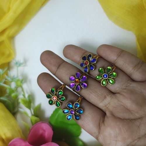 Sisi Collections Non Polished Metal Kundan Finger Rings, Rings Type : Adjustable