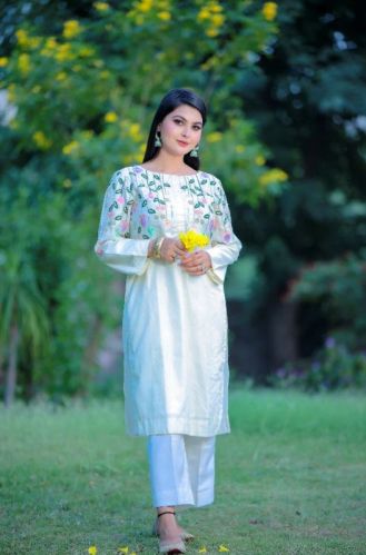 Casual Wear Ladies Silk Resham Kurta With Pant, Color : White