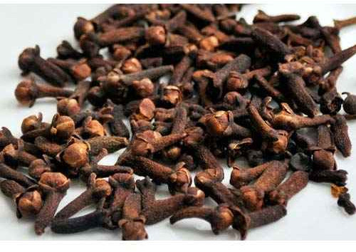 Clove Pods, Cardamom Size Available : 7 Mm
