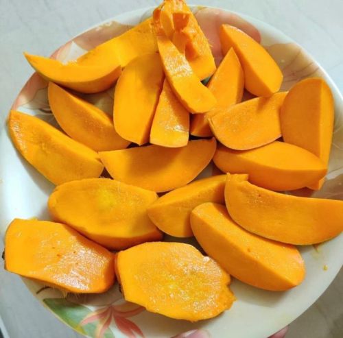 Soft Alphonso Mango Slices, Taste : Sweet