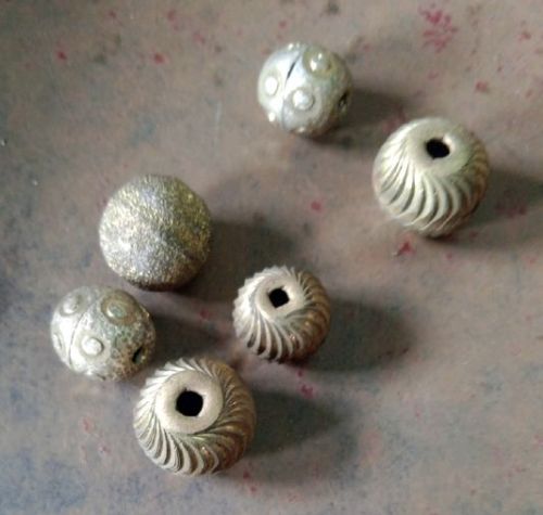 Carved Brass Jewellery Balls, Shape : Round