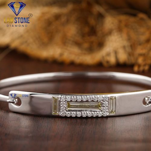 Round & Baguette Cut Diamond White Gold Bracelet