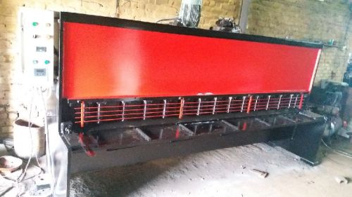 Automatic Hydraulic Plate Shearing Machine, Voltage : 440V