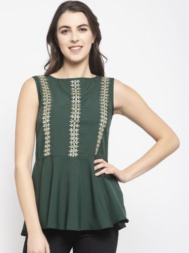 Elune Rayon Ladies Green Embroidery Top, Sleeve Style : Sleeveless