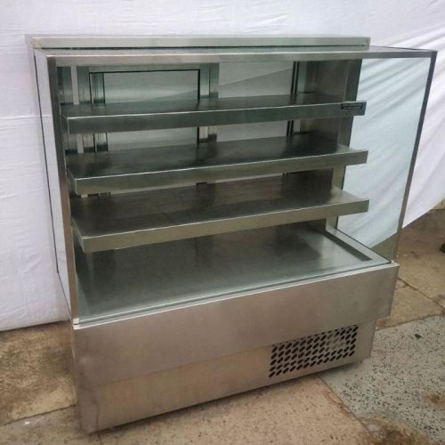 Brite Electric Straight Glass Counter For Food Display
