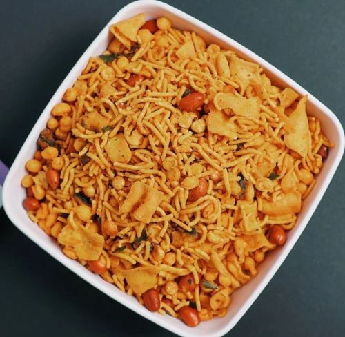 Garlic Chawana Namkeen For Human Consumption