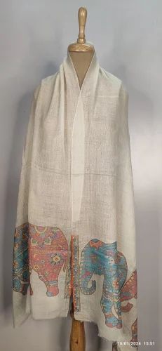 Elephant Print Ladies Woolen Shawl, Technics : Machine Made