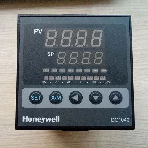 Honeywell DC1040 PID Temperature Controller, Display Type : Digital