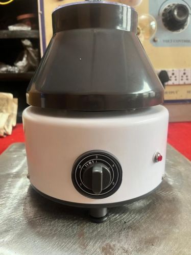 Innolab India Semi Automatic Metallic Centrifuge Machine For Laboratory