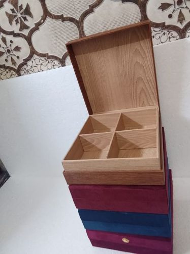 Natural Wooden Dry Fruit Box, Shape : Square