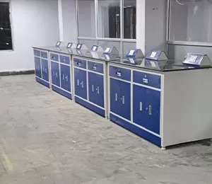 Polished Wooden Physics Lab Table, Shape : Rectangular