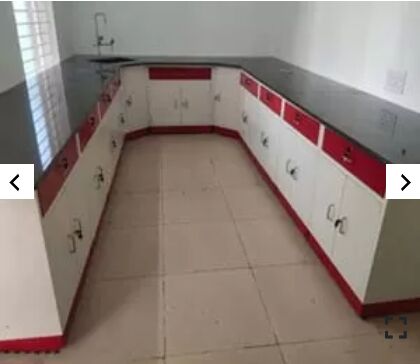 Polished Wooden U Shape Laboratory Tables