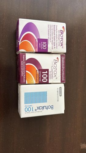 Botox injection, Dose : 100iu