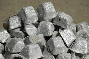 Aluminium Cubes, Color : Silver, Weight : 80 Gram