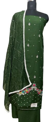 Elegant Green Muslin Suit With Exquisite Embroidery