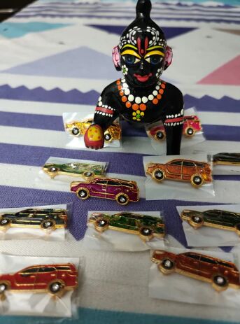 Metal Fortuner Car Toy, Color : Multicolor