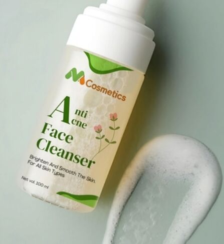 Minerals Face Cleanser, Form : Liquid
