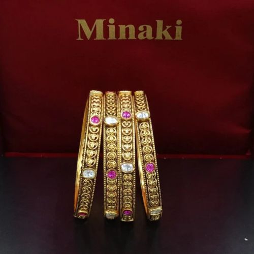 Niranjana Temple Woman Kada