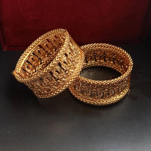 Radha-krishna Woman Kada