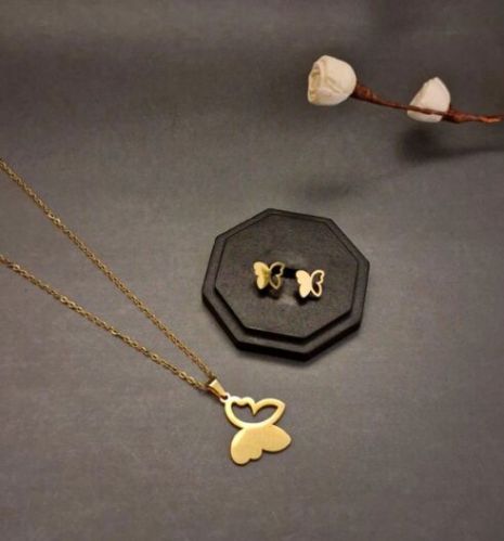 Zevarly Maya Butterfly Anti Tarnish Pendant Set
