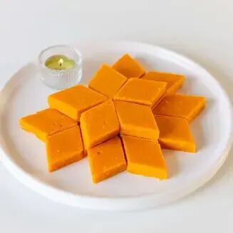 Coconut Burfi, Packaging Size : 1kg